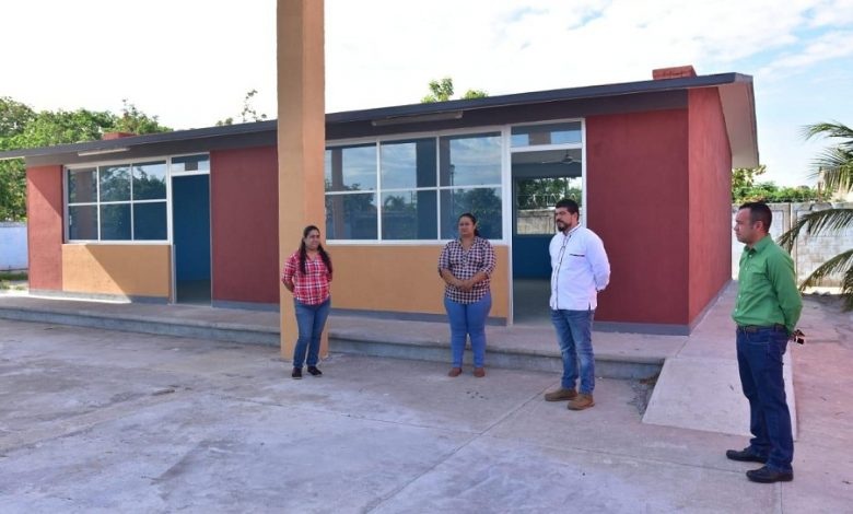 ENTREGA ZENYAZEN OBRAS EDUCATIVAS EN ALVARADO Y PUERTO DE VERACRUZ